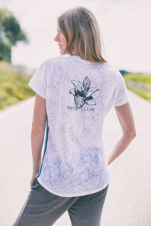 Berglilie Shirt, Online-Shop bei Huber Moden & Trachten Berglilie Shirt, Online-Shop bei Huber Moden & Trachten